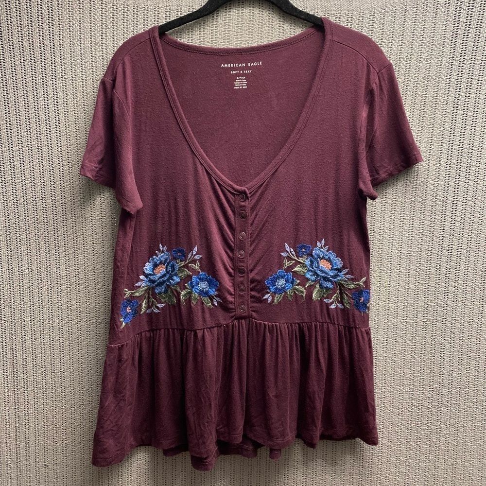 American Eagle soft and sexy embroidered baby doll snap front top/small